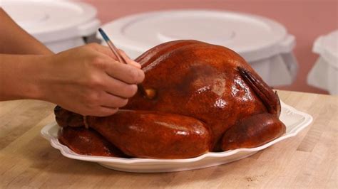 Here S How To Make This Realistic Roast Turkey Cake This Thanksgiving