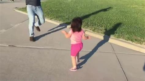 dad tries to play with daughter ends up in epic fail [video]