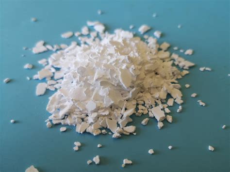 wholesale high quality calcium chloride dihydrate flake