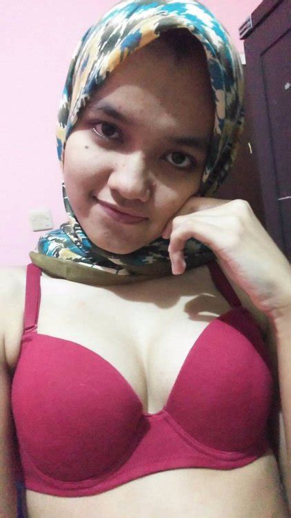 Gadis Bertudung Semuanya Perlu Biasakan Diri Selfi Tumbex