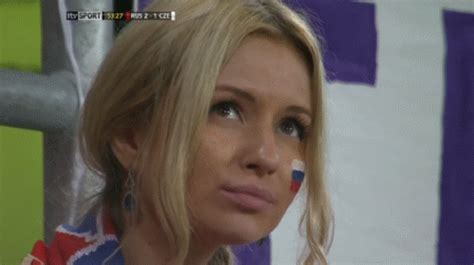 Sexy Blonde Russische Fan Animated  • Voetbalblog