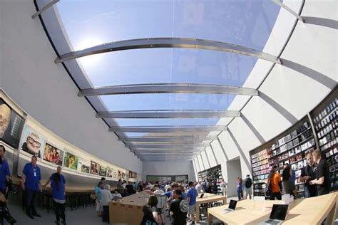 bohlin cywinski jacksons latest apple store opens archdaily