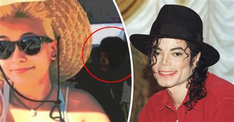 michael jackson not dead king of pop spotted lurking in daughter s