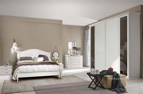 Scopriamo 50 esempi di arredo per eleganti camere da letto realizzate nelle tonalità del bianco e del nero, ecco come organizzare al meglio . Arcadia | Camere da letto classiche | Mobili Sparaco