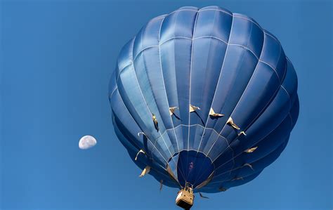 moon blue sky hot air balloons wallpapers hd desktop