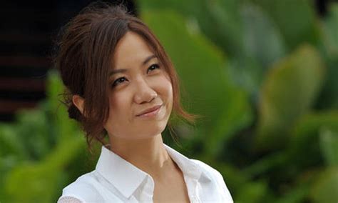 Hong Kong Singer Ellen Joyce Loo 32 Falls To Death From