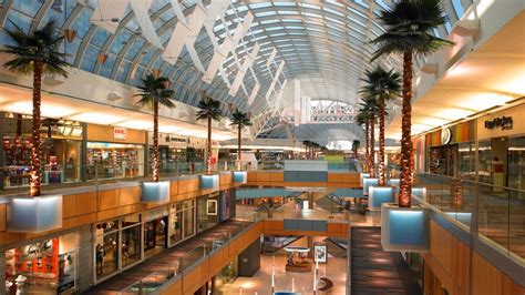 shopping centers  texas   embrace retail    protect