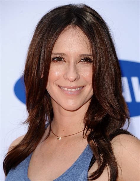 Jennifer Love Hewitt Pregnant Photos Mickey Through The Decades