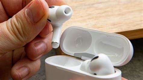 airpods pro   good       firmware update    blame gigarefurb