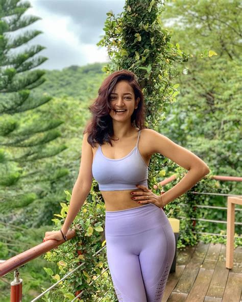 Shanvi Srivastava Sexy Looks Totaltelugu