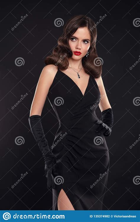 Elegant Lady In Long Dress With Retro Wavy Hairstyle
