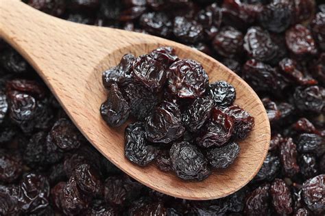 raisins full  health benefits beauty   dirt