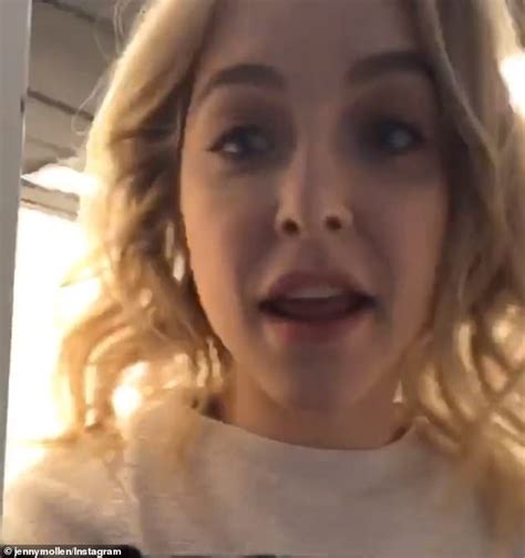 Jenny Mollen Shows Off Her Figure In Nude Selfie Daily