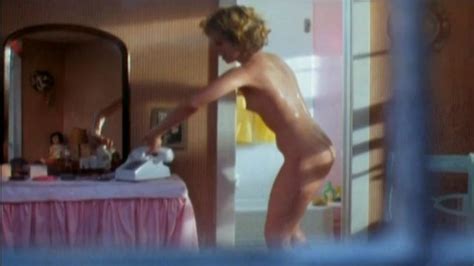 Nude Video Celebs Maureen Mooney Nude Hell High 1989