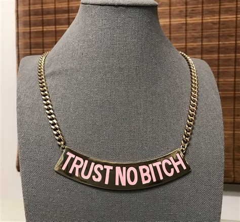 Trust No Bitch Urban Hip Hop Necklace Pink Gold Statement Pendant Chain