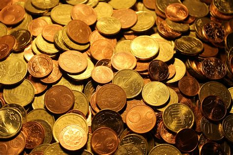 images close  cash gold currency coin cent metal money loose change euro coins