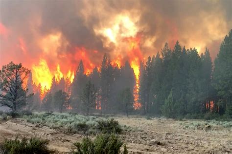 Bootleg Fire Scorches Oregon As Heat Wave Continues In The West The