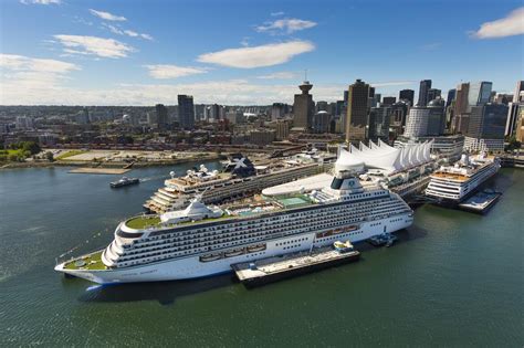 canada   permit cruise ships  dock   ports  july