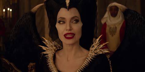 maleficent mistress of evil gets a new special look trailer