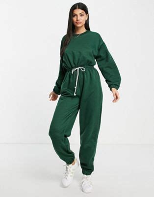 asos design ultieme oversized jumpsuit  joggingpak model  bosgroen asos