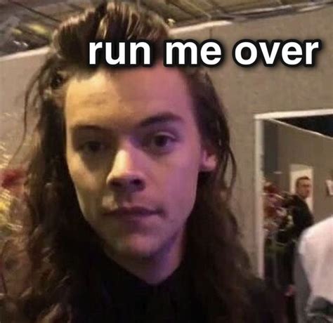 pin by —kenia🥡🌺 🧃🦕 on harry in 2020 one direction memes reactions