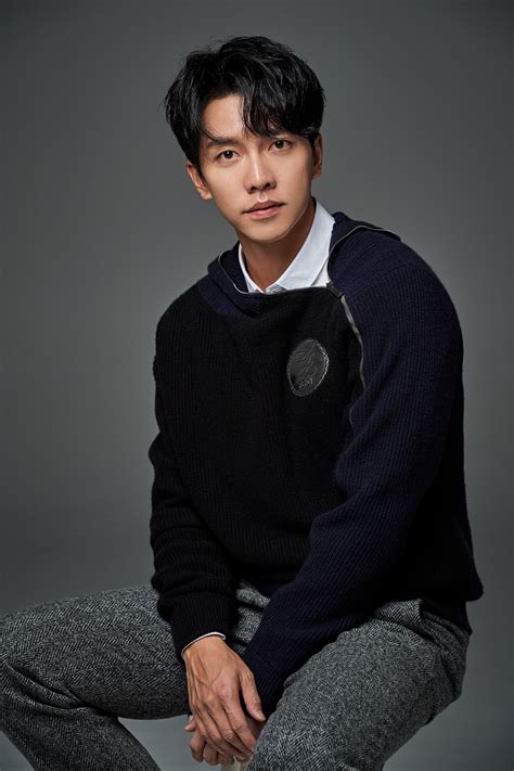 Lee Seung Gi Vagabond Wrap Interview Hq Press Photos Everything Lee