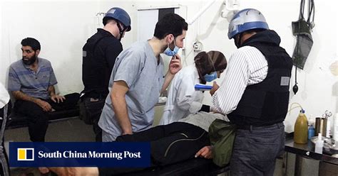 un inspectors reach syria gas victims despite coming under fire