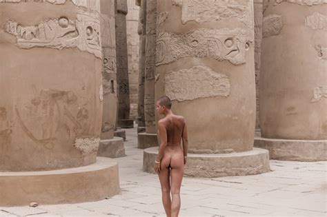 marisa papen nude desert photo shoot that landed her in jail celebrity leaks