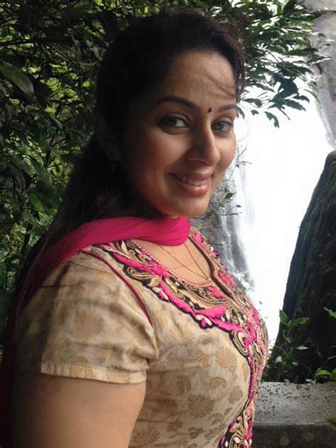 sreeya ramesh hot spicy hd photos malayalam film tv serial actress ~ actress rare photo gallery