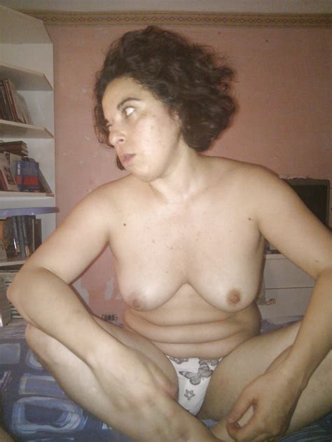 chubby italian slut wife 32 pics