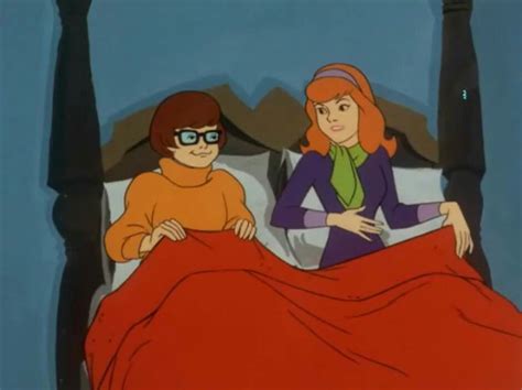 pin by annieroo on femslash daphne and velma daphne