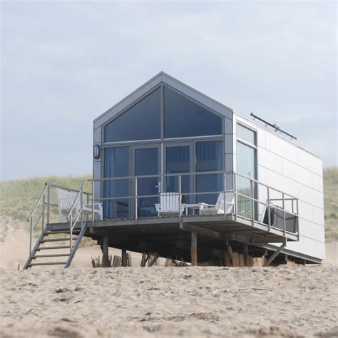 strandhuisjes  nederland slapen op het strand bijzonder plekje