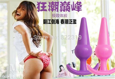 Giant toy anal sex