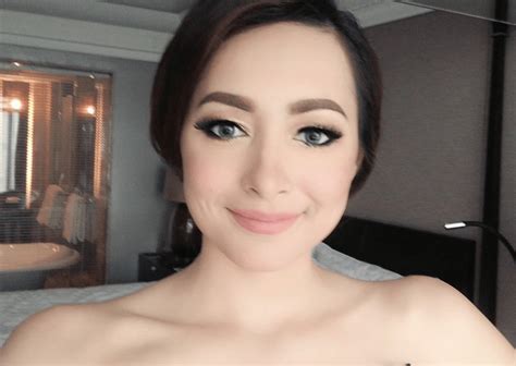 Profil Dan Biodata Dewi Rezer Lengkap Dengan Akun Instagram Umur My