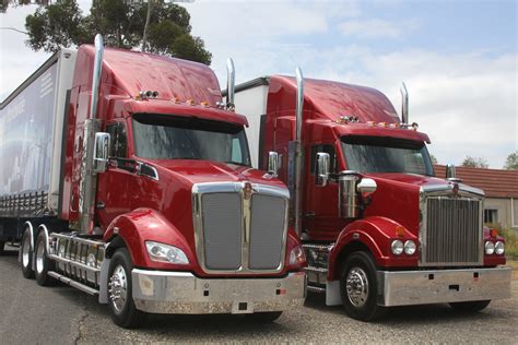kenworth  fits market demand    truck bus news