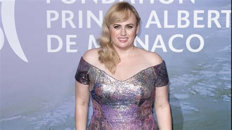 rebel wilson poses in sports bra as she nears her weight loss goal