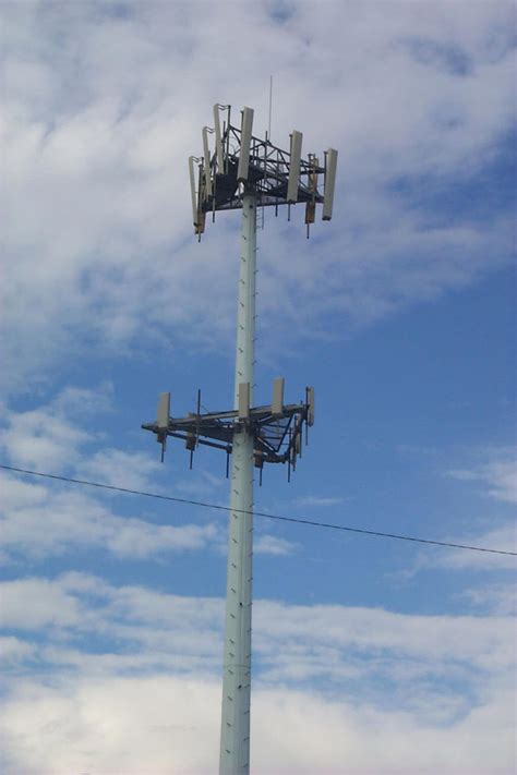 cell phone towers    buzz