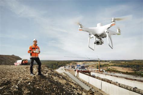 dji launches  phantom drone  construction surveying