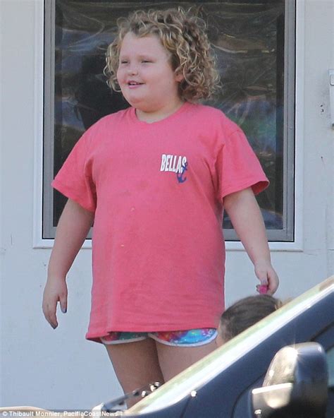 Honey Boo Boo S Alanna And Her Sisters Emerge At Their Home In Georgia
