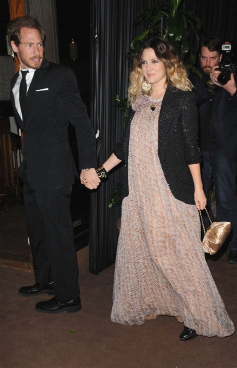 drew barrymore kristen wiig dating ex fabrizio moretti seems so wacky and incestuous photos