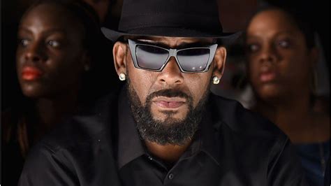 R Kelly Singer Charged With Sexual Abuse In Chicago Bbc News