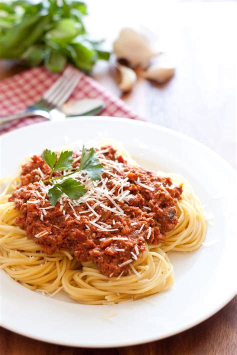 spaghetti  meat sauce authentic italian style cooking classy