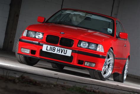 bmw  buyers guide classics world