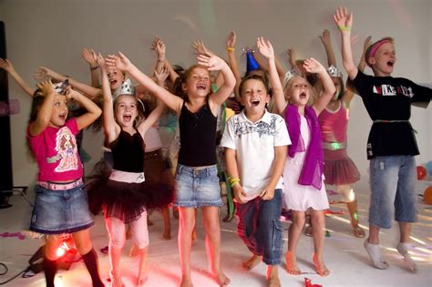 top  dance party kids home family style  art ideas