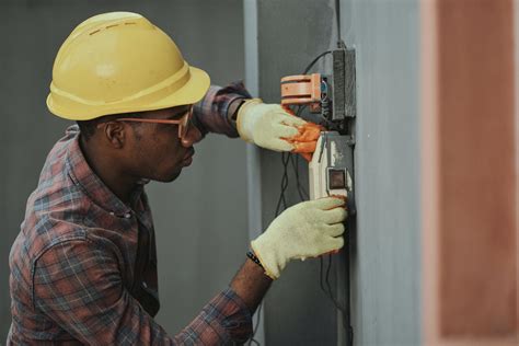 attributes     electrician    career   independent