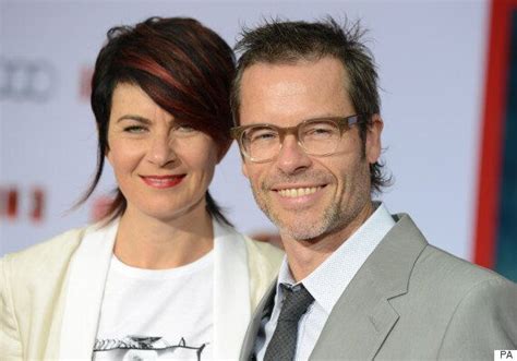 guy pearce confirms split from wife kate after 18 years with sweet