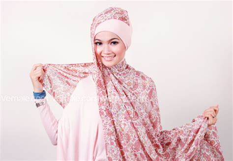 cassanova tutorial jilbab segi empat motif bunga