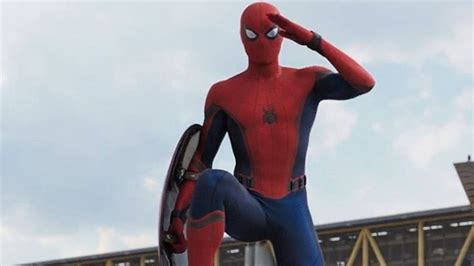 spider man homecoming — new details on spidey s costume upgrade and