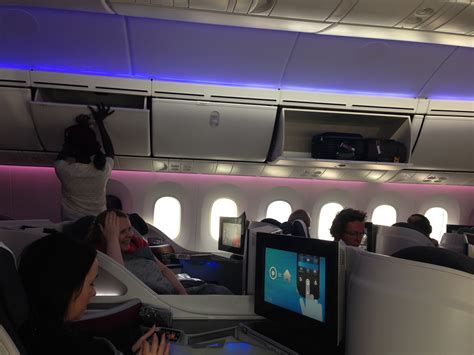 flight review qr qatar    business class johannesburg  doha