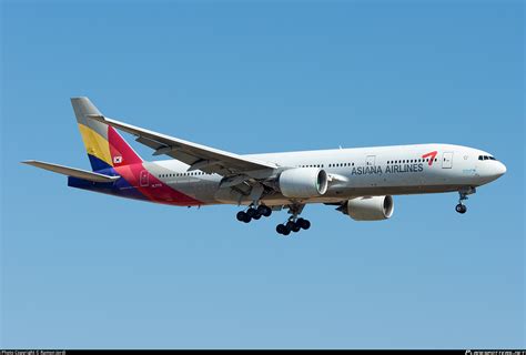 hl asiana airlines boeing  eer photo  ramon jordi id